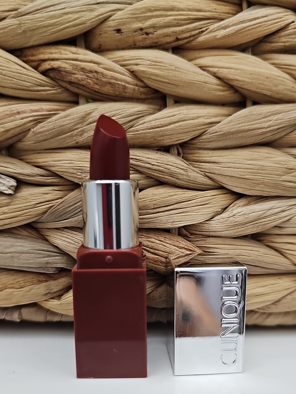 Clinique Lipstick — Rich Burgundy Red